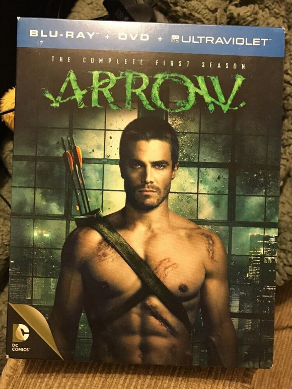 Arrow: The Complete First Season (Blu-ray/DVD, 2013, 9-Disc Set) Green Diggle