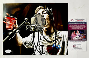 Descriptive image text