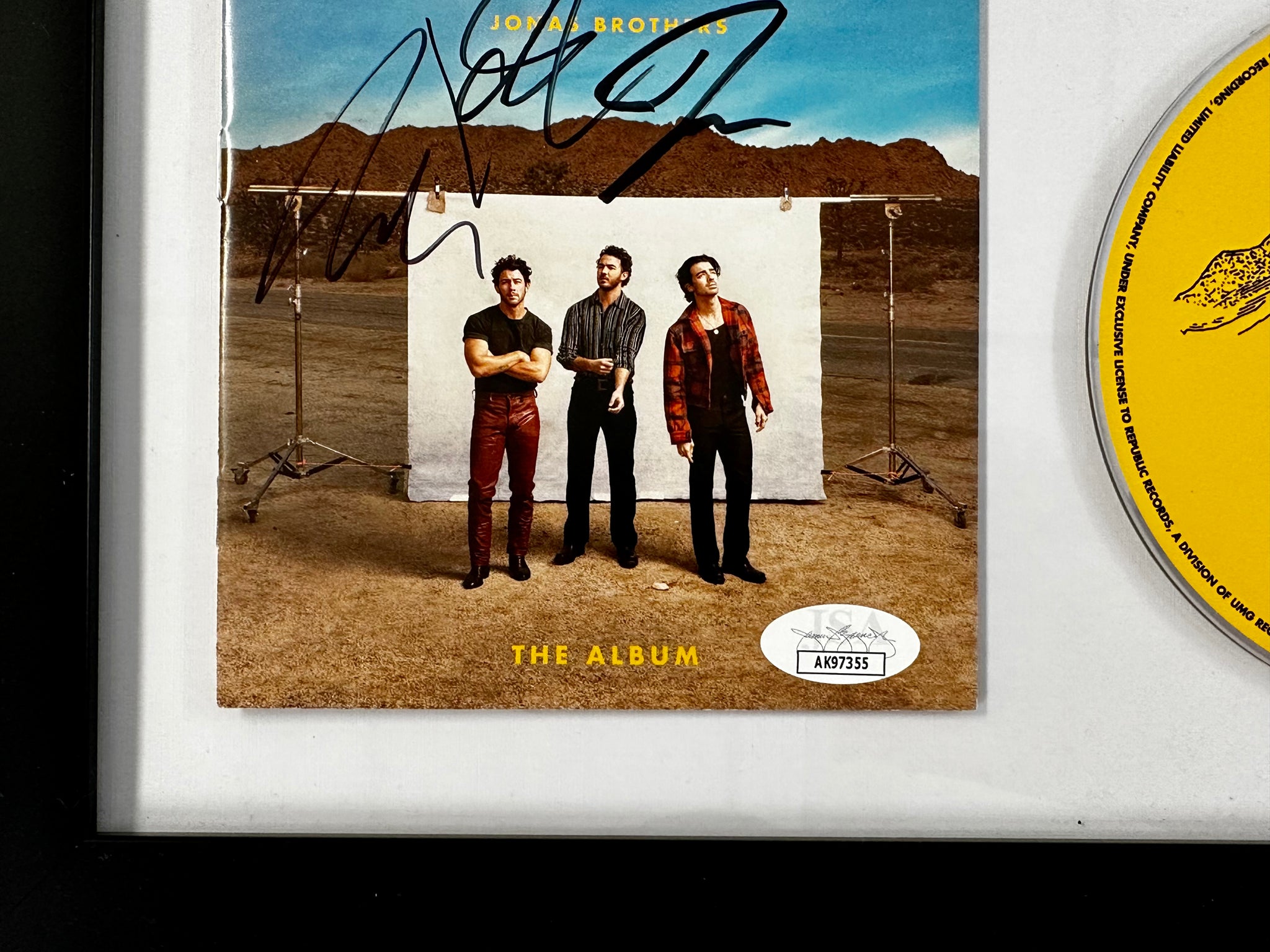 Signed Jonas Brothers buy CD