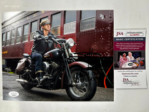 Descriptive image text