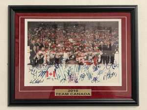 Team Canada Hockey 2010 Team Signed 12x18 Custom Framed Crosby Yzerman 20+ Sigs!